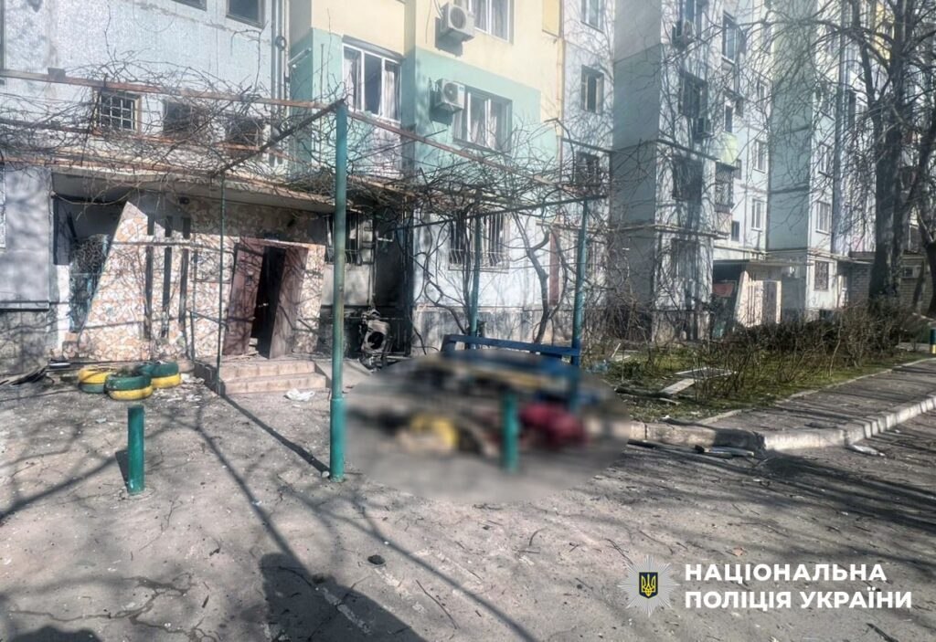 Russia shells Kherson, killing four civilians including two elderly women at their doorstep