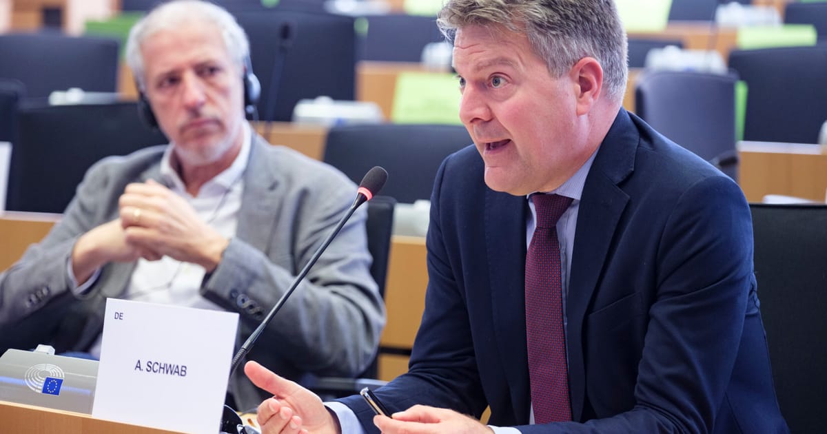 US should give up on trying to change EU tech rules, lawmakers say – POLITICO