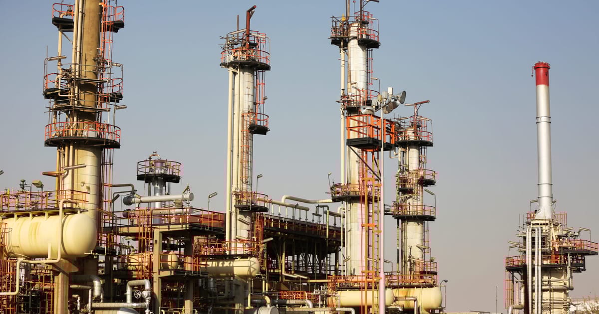 Trump gives Iran ultimatum over Strait of Hormuz – POLITICO