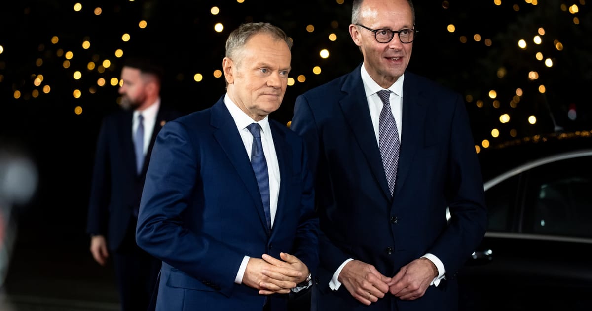 EU leaders push visa crackdown on Russian war veterans – POLITICO