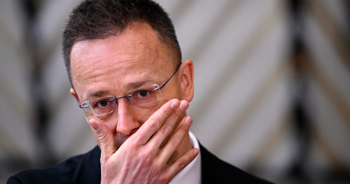 Hungary’s Szijjártó admits he liaised with Moscow as EU discussed Russia sanctions – POLITICO