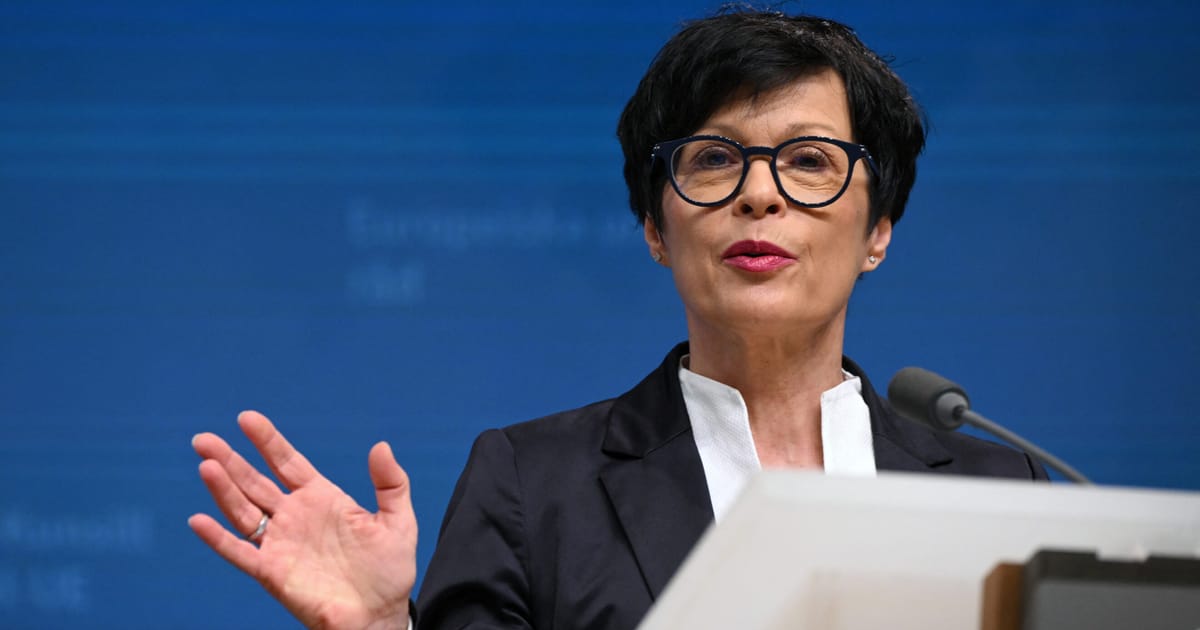 EU enlargement chief calls on countries to find a way for new members to join – POLITICO