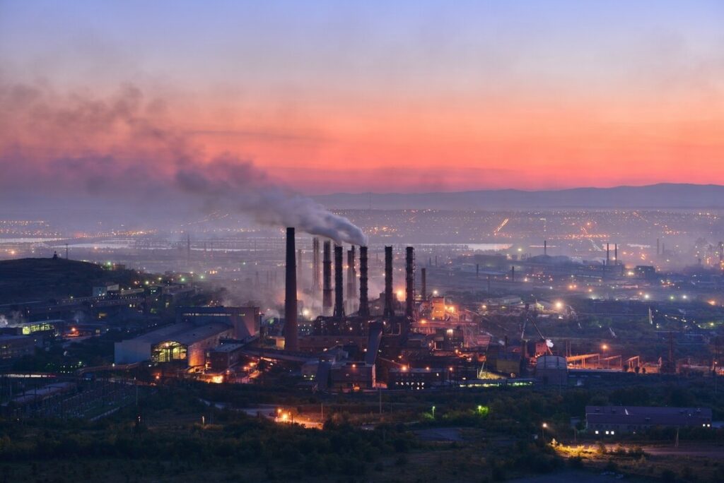 Russia’s factories cut jobs at the fastest pace since June as output keeps falling