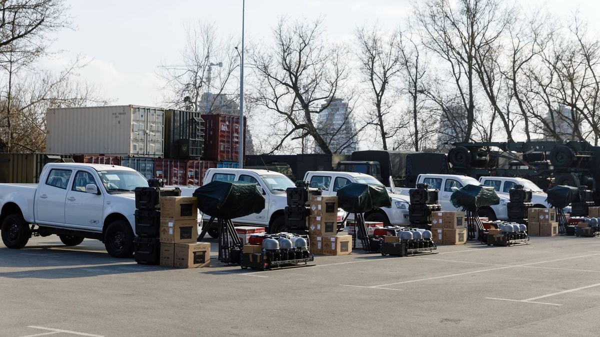 Poroshenko hands over 5 more Ai-Petri systems to troops to protect frontline