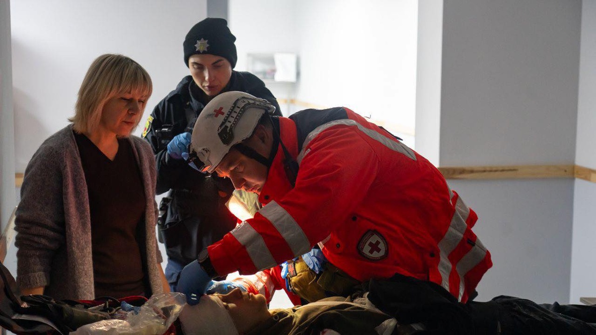 Ukrainian Red Cross providing assistance to victims of Russian attack on Zaporizhia