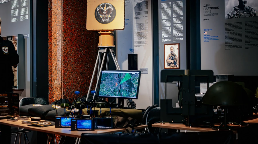 One radar to rule them all: Ukraine’s CD-T10 spots everything from FPV drones to guided aerial bombs inside a 15 km dome