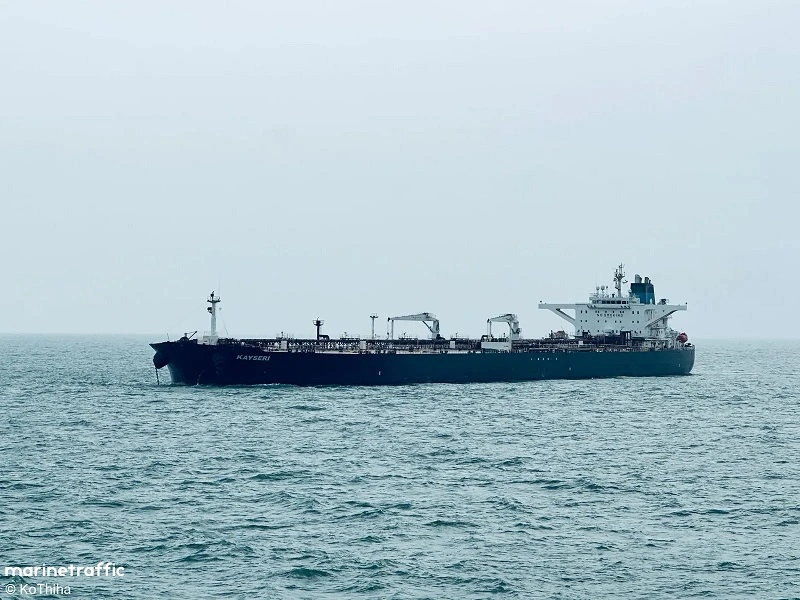 Sanctioned Russian shadow fleet tanker struck by drone near Istanbul, 140,000 tons of oil on board