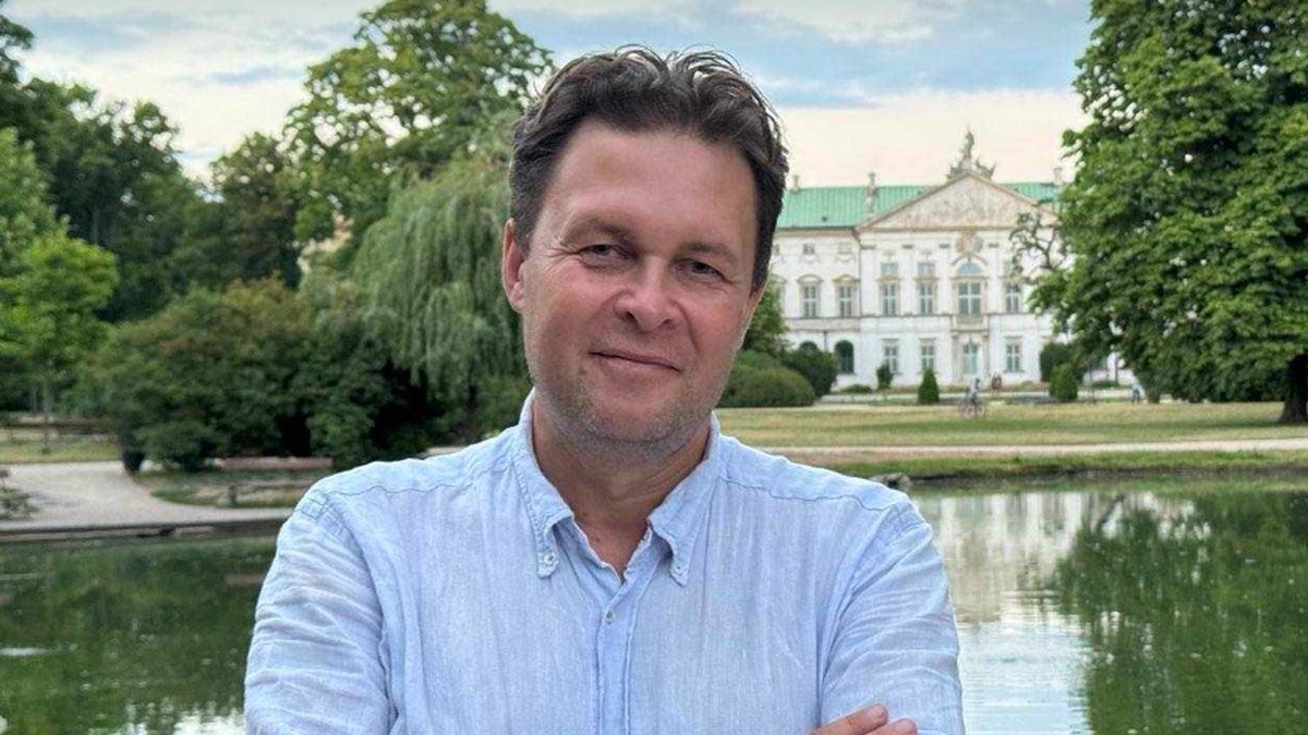 Ukraine: A Knight or Cinderella?