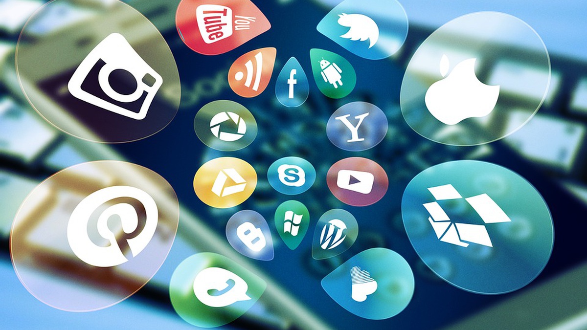 Only 7% of Ukrainians do not use social networks, majority use Telegram – Socis poll