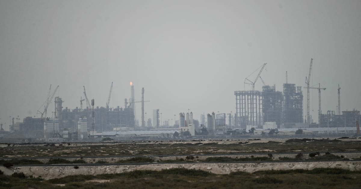 Energy crisis fears loom as Qatar shuts off world’s largest LNG plant – POLITICO