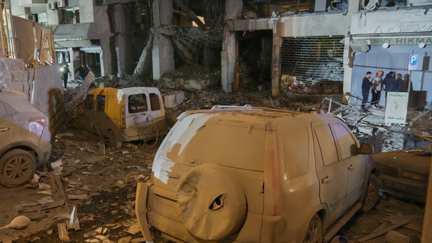 6 U.S. crew dead in military aircraft crash in Iraq : NPR