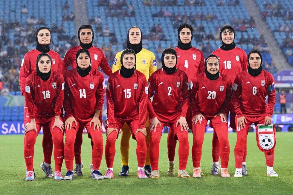 5 women rejoin Iranian soccer squad after abandoning Australia asylum