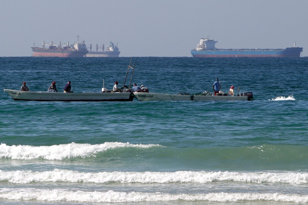 Drugs, chips and fertilizers. The Iran war upends shipments of cargo beyond oil