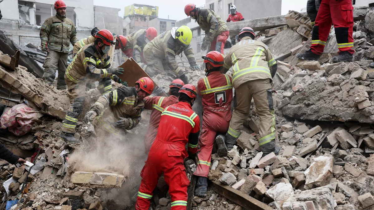 6 U.S. service members killed in military plane crash; thousands of Marines reportedly being deployed to Middle East