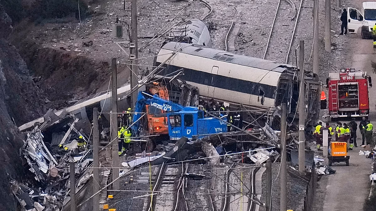 Railway track broke day before train accident that killed 46, Spain’s Civil Guard says