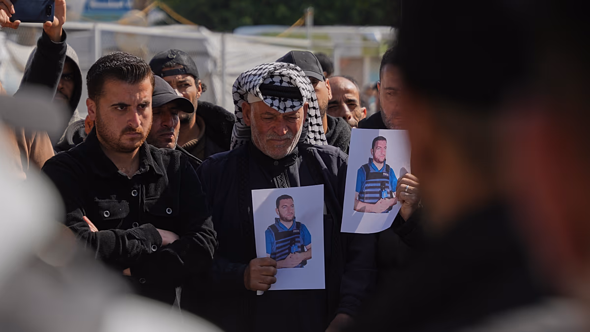 Video. Gaza mourns Al Jazeera reporter Mohammed Wishah killed iin Israeli drone strike