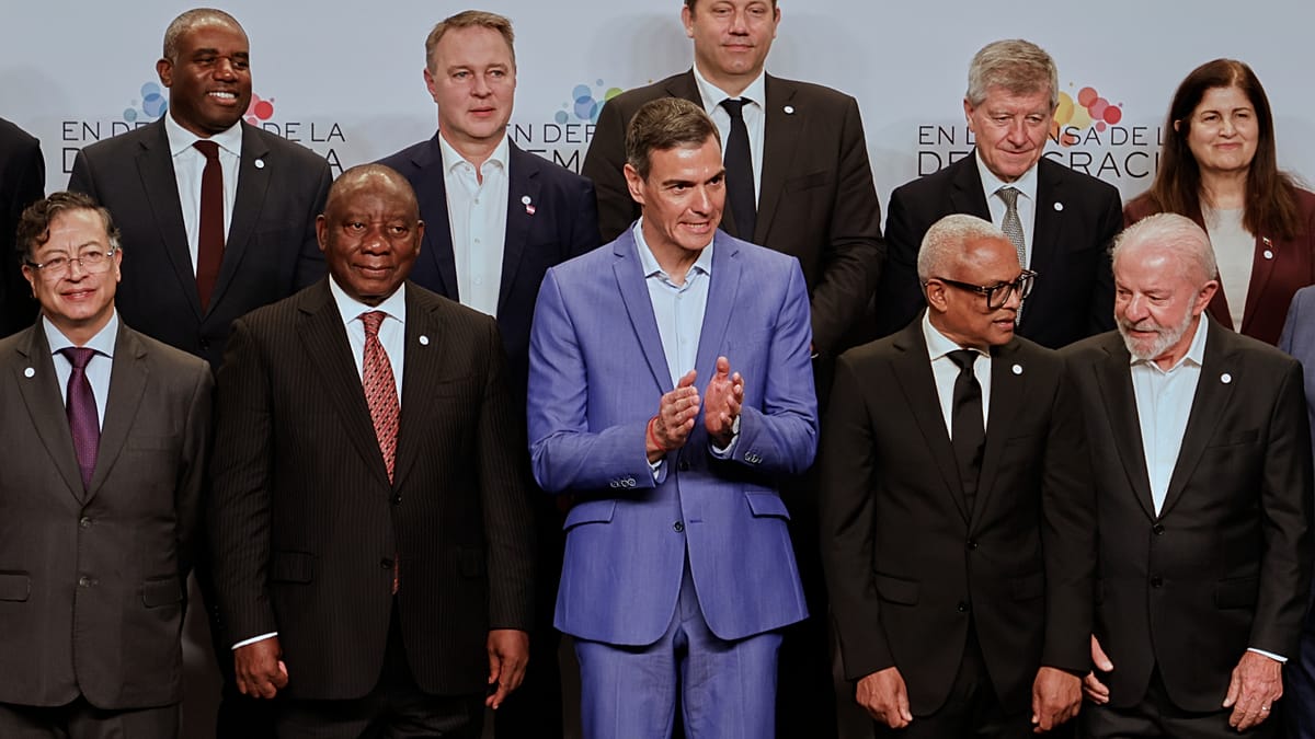 Spain’s Sánchez builds anti-Trump coalition looking for political lifeline at home