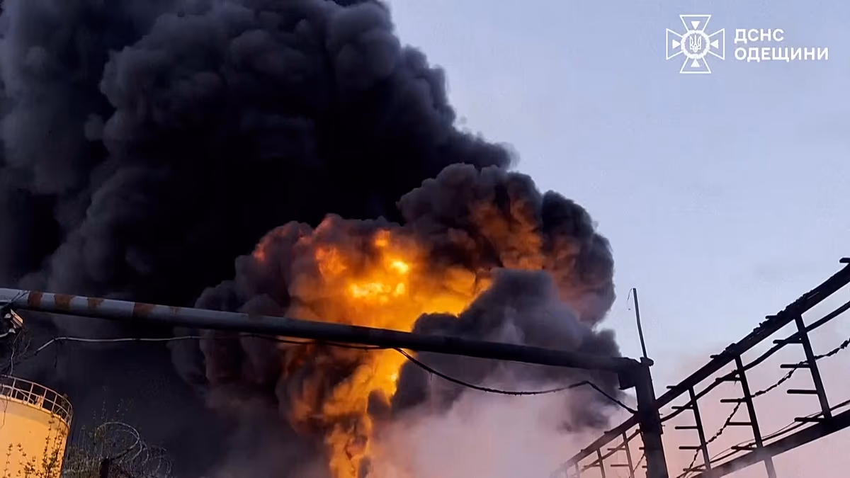 Video. Ukraine : Russian drone attacks hit Sumy and Odesa as Easter truce looms