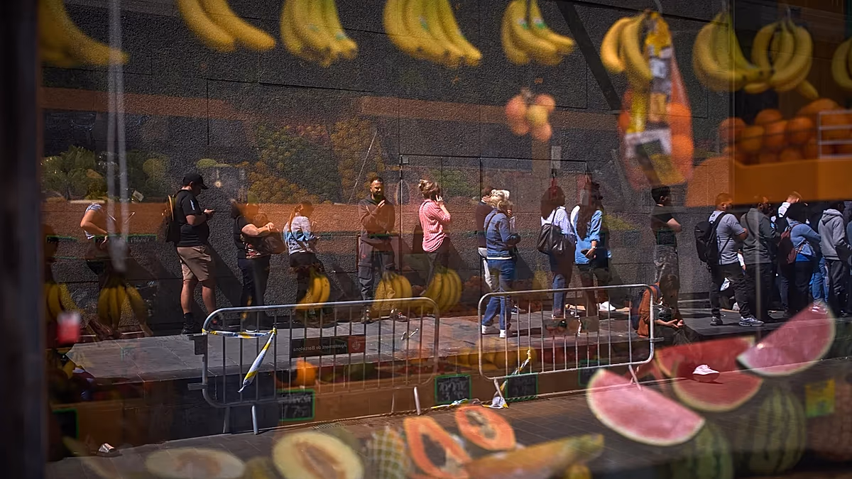 Almost 43,000 migrants register in first three days of Spain’s regularisation amnesty