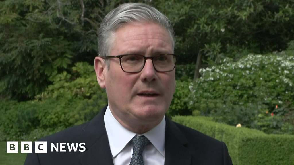 'Staggering' I was not told Mandelson failed vetting, says PM – BBC