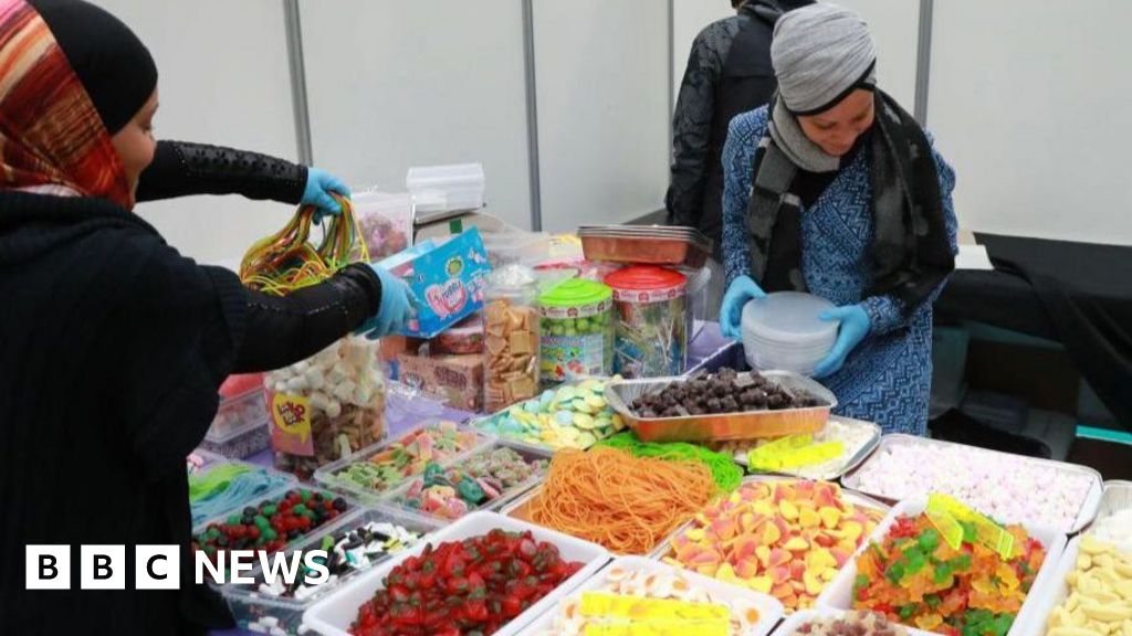 France's Muslim gathering ban overturned by courts