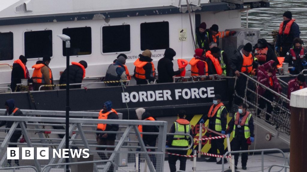 Two migrants die in Channel crossing attempt