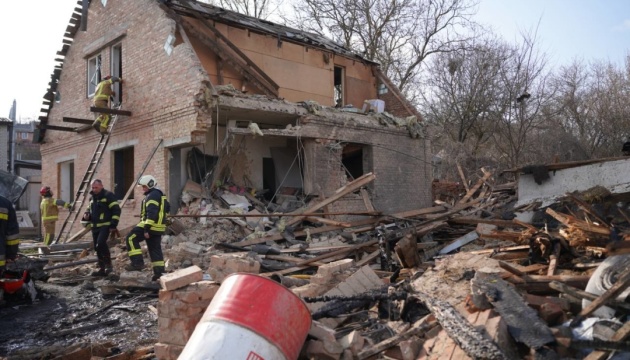 Injury toll rises to six, including three children