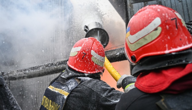 Fire at critical infrastructure facility in Bukovyna extinguished after Russian attack