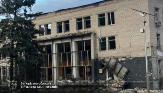 Russian forces attack Zaporizhzhia region with drones and airstrikes, casualties reported