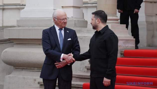 King of Sweden visits Ukraine, meets Zelensky in Lviv