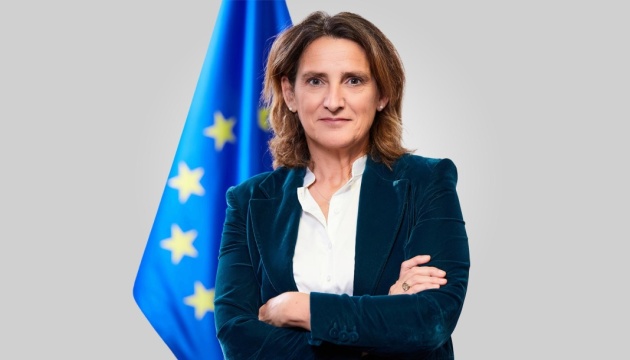 European Commission believes elections in Hungary serve as warning for allies of Trump and Putin