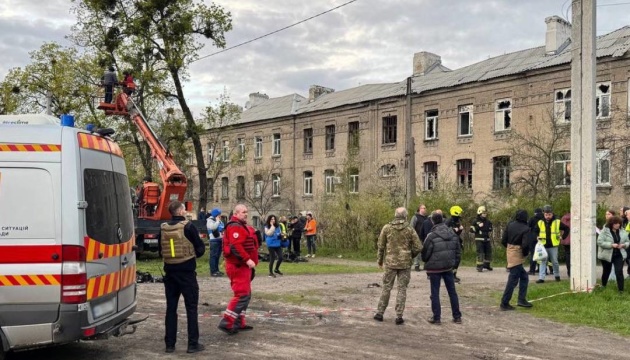 Seven people injured in Russian drone strike on residential building in Kharkiv