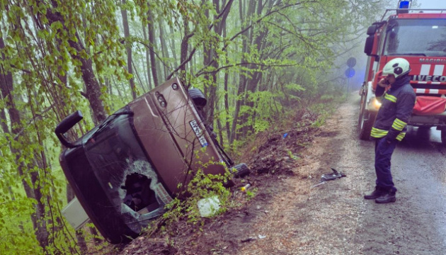 In Bulgaria, passenger bus runs into group of Ukrainians, leaving several dead and injured