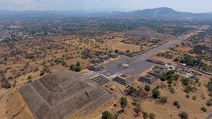 Gunman opens fire at Mexico's Teotihuacan Pyramids, killing at least one