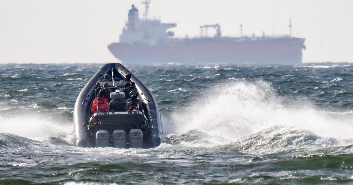 Sweden boards suspected shadow fleet tanker linked to oil spill – POLITICO