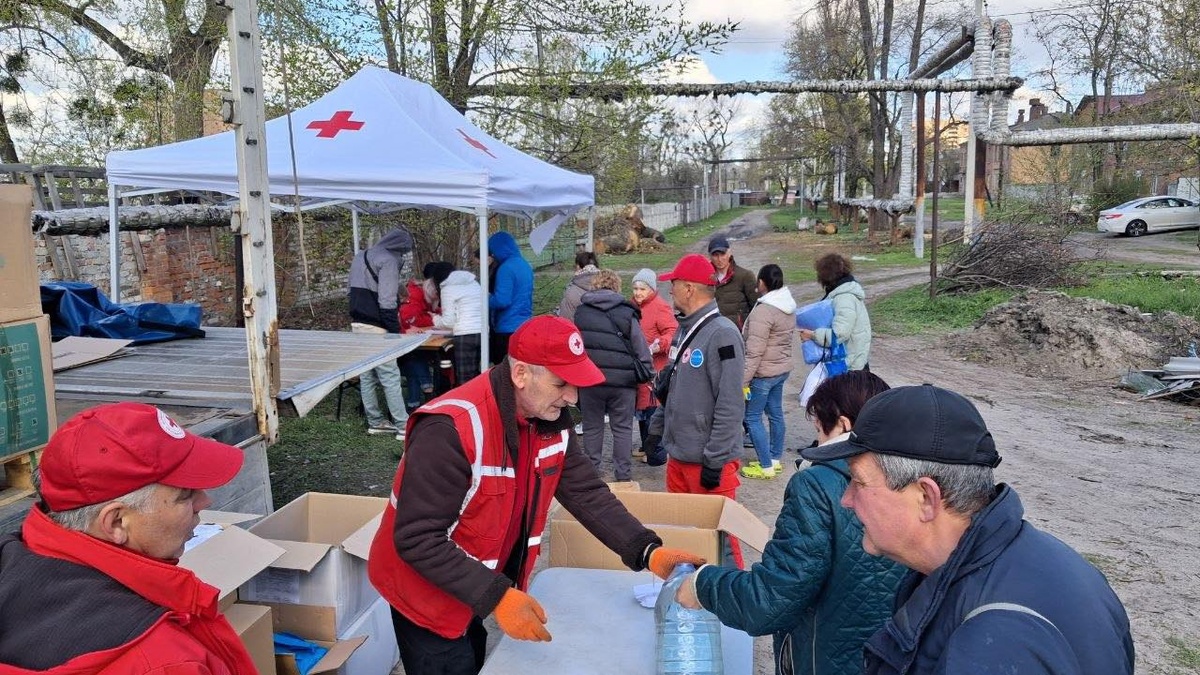 URCS working at sites damaged in Russian drone attacks on Kharkiv