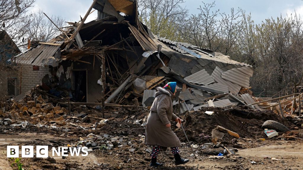 Ukraine and Russia accuse each other of hundreds of ceasefire violations – BBC