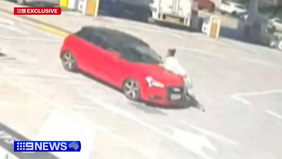 Woman Jumps on Moving Car Hood During Gold Coast Road Rage Incident, Driver Gets Charged