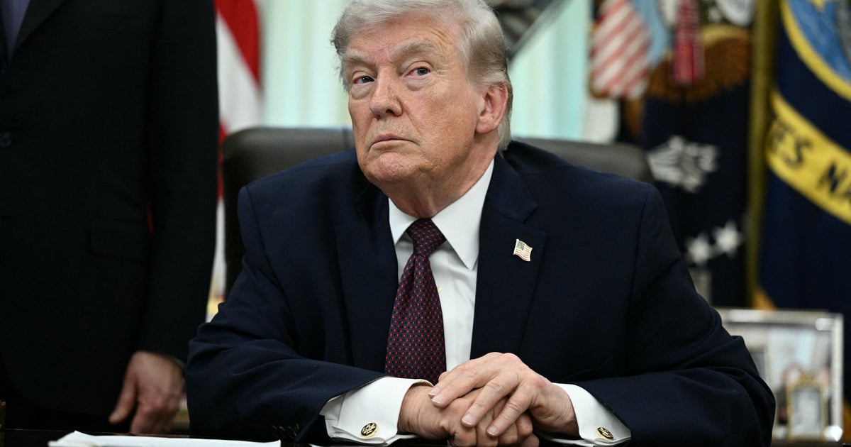 Few Republicans condemn Trump’s Iran threat as Democrats call for his removal
