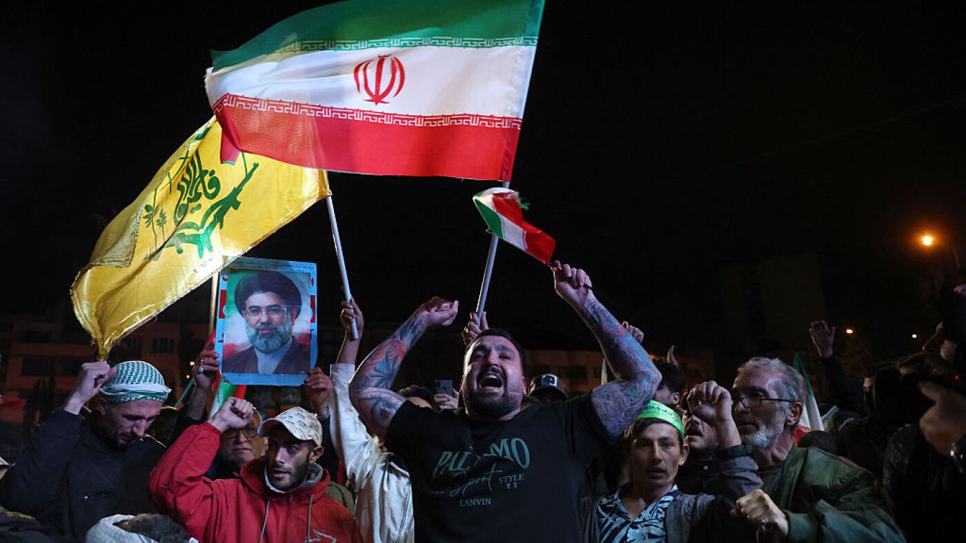 U.S., Iran agree on 2-week ceasefire but some attacks continue : NPR