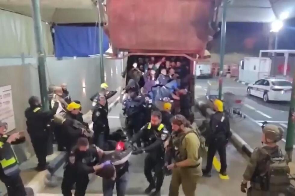 Israeli police stop dozens of Palestinians hidden in garbage truck