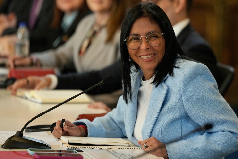 Venezuela’s acting president asks workers for patience and promises May wage increase