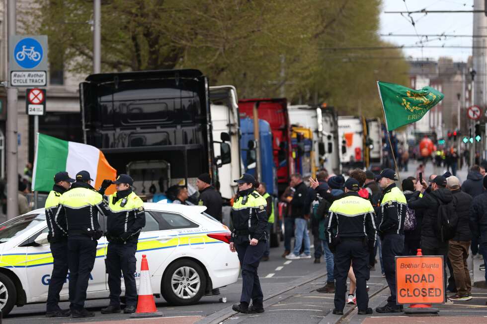 Ireland’s fuel blockades lead to major highway closures and shortages