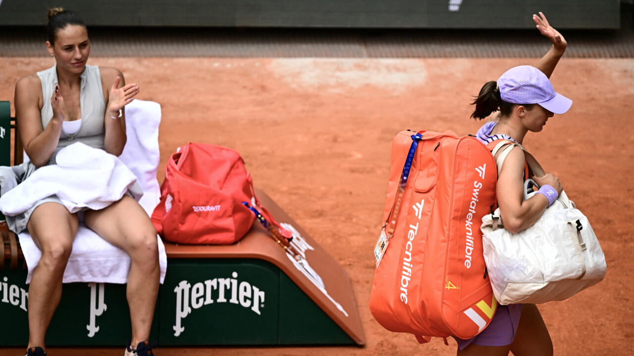 Swiatek out of French Open as Kostyuk, Svitolina book all-Ukrainian quarter-final