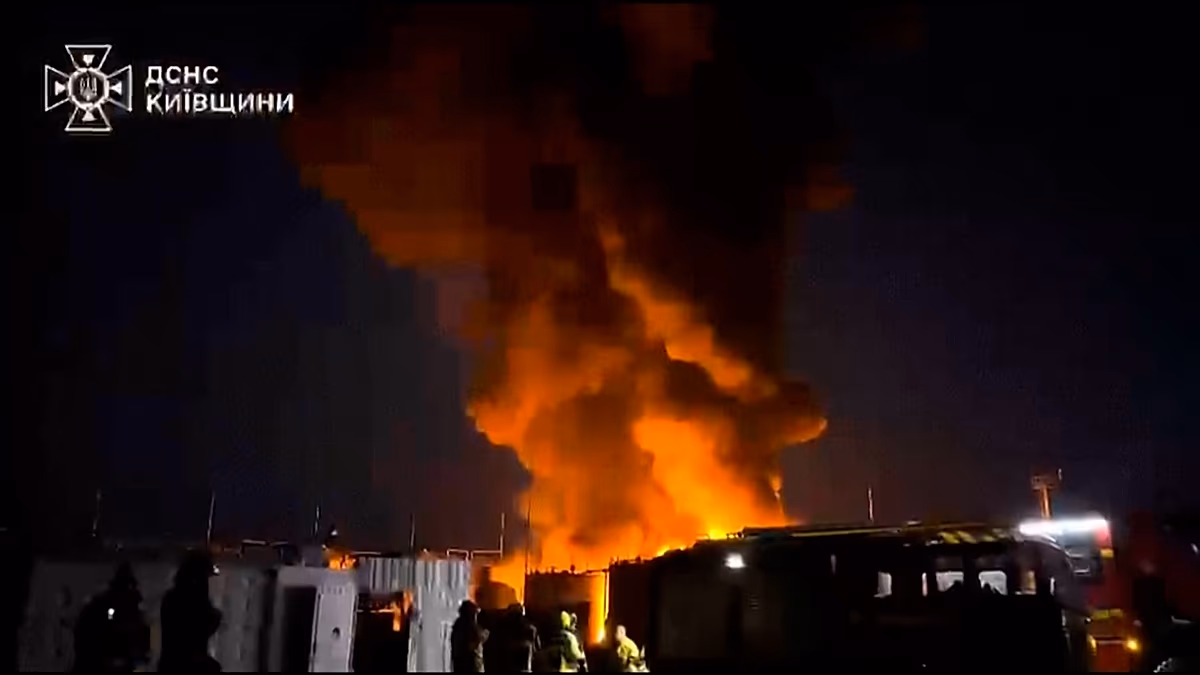 Video. Russian drone barrage hits Kyiv and Mykolaiv as Ukraine reports major fires