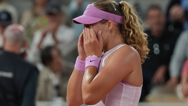 No handshake and no photo as Russia’s Andreeva beats Ukrainian Kostyuk to reach French Open final