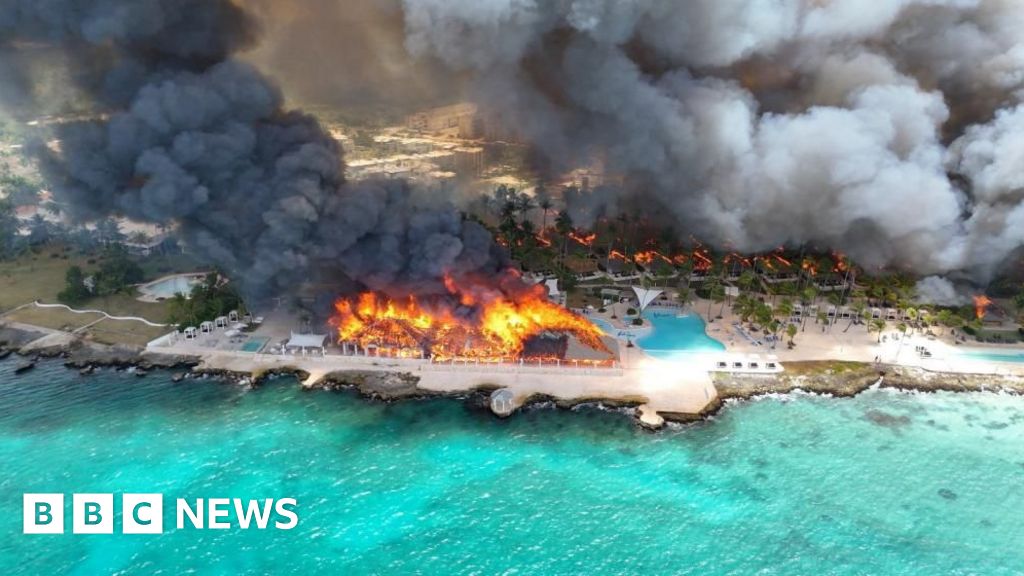 Tourist dies in Dominican Republic luxury resort fire – BBC