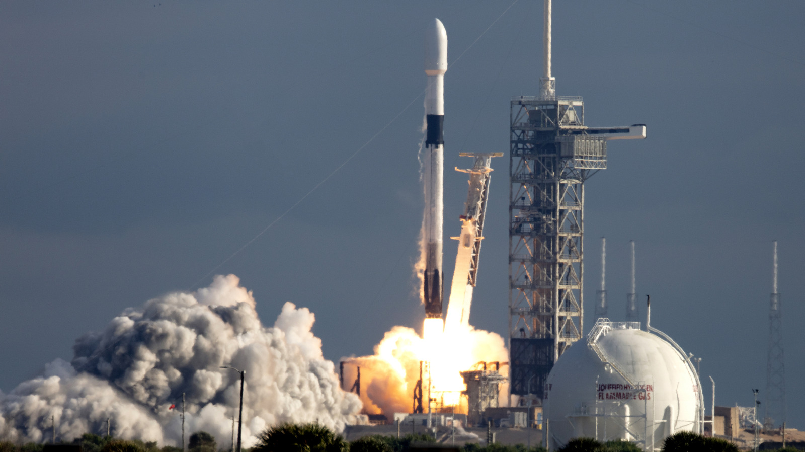 SpaceX’s Falcon 9 Rocket Just Had Its Invisible Pollution Studied For The First Time Ever