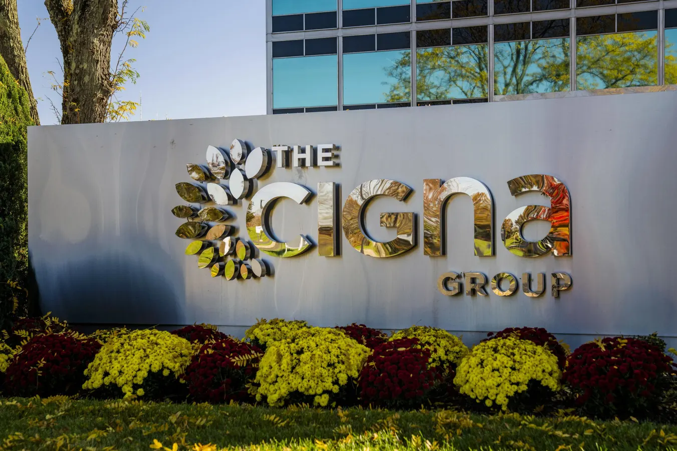 Cigna’s Evernorth Makes $100 Million AI Specialty Pharmacy Investment